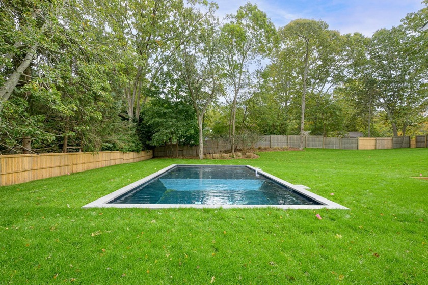 This is what you've been waiting for - a picture-perfect - Beach Home for sale in Southampton, New York on Beachhouse.com