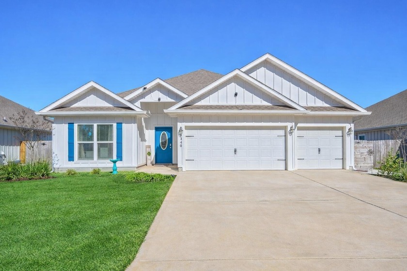 Welcome to Forest Bay Estates, ideally situated in the highly - Beach Home for sale in Gulf Breeze, Florida on Beachhouse.com