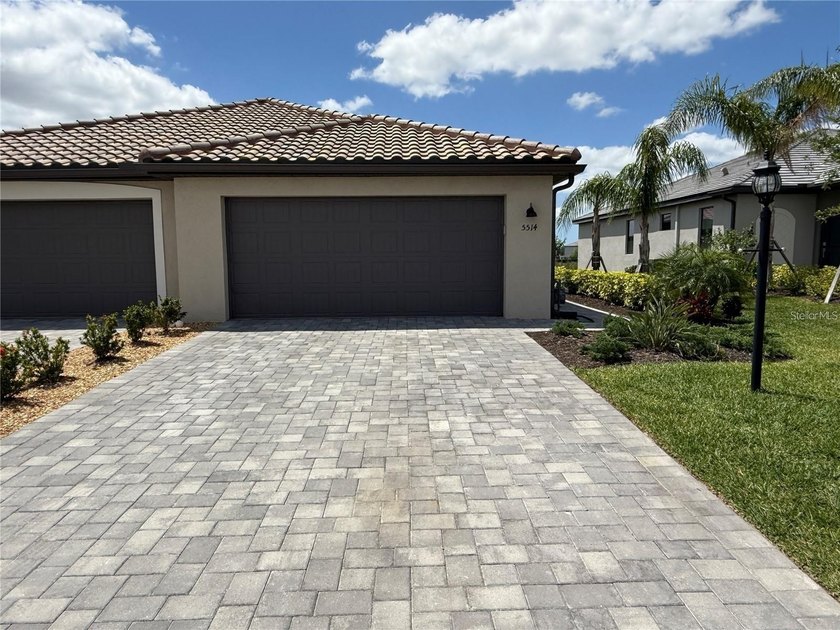 Under contract-accepting backup offers. Welcome home to this - Beach Home for sale in Bradenton, Florida on Beachhouse.com