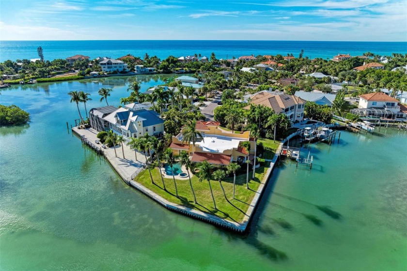 Extraordinary opportunity to experience the essence of relaxed - Beach Home for sale in Nokomis, Florida on Beachhouse.com
