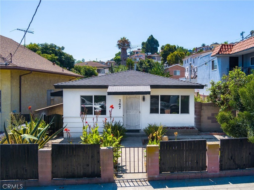 Fully remodeled two units in the coastal San Pedro. Tasteful - Beach Townhome/Townhouse for sale in San Pedro, California on Beachhouse.com