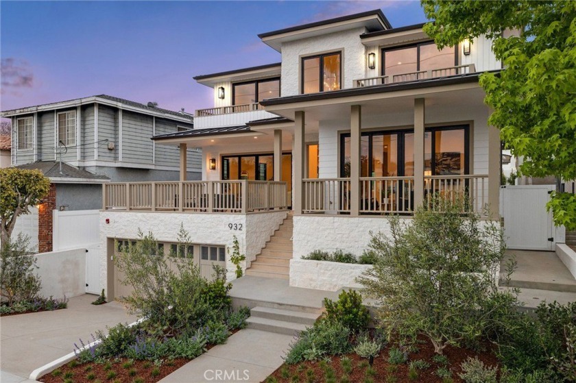 Brand new coastal Cape Cod currently being built in the highly - Beach Home for sale in Manhattan Beach, California on Beachhouse.com