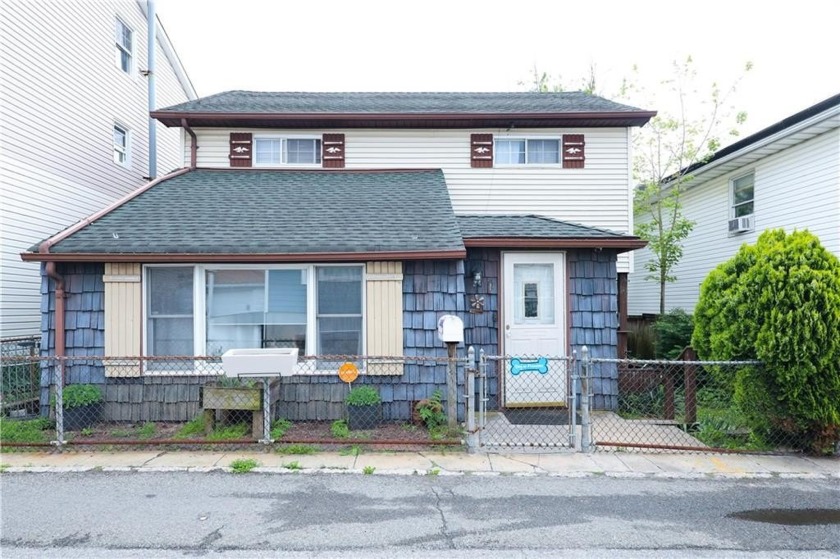 Welcome to your dream home in the heart of Gerritsen Beach! This - Beach Home for sale in Brooklyn, New York on Beachhouse.com