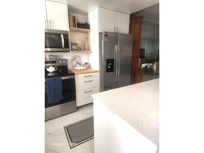 Renovated and Ready! Enjoy the comforts & convenience of this - Beach Condo for sale in Deerfield Beach, Florida on Beachhouse.com