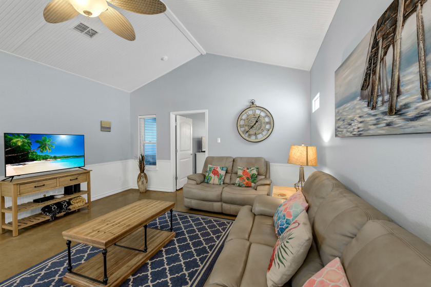 Beautifully furnished townhome, large community - Beach Vacation Rentals in Port Aransas, Texas on Beachhouse.com