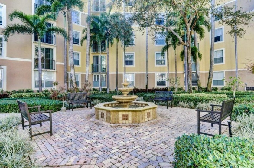 * Great Investment Unit, comes fully furnished*- desirable - Beach Condo for sale in West Palm Beach, Florida on Beachhouse.com