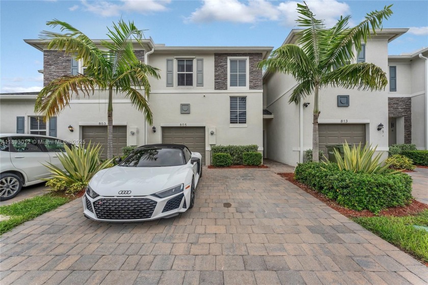 Experience the perfect blend of comfort and style in this - Beach Townhome/Townhouse for sale in Homestead, Florida on Beachhouse.com