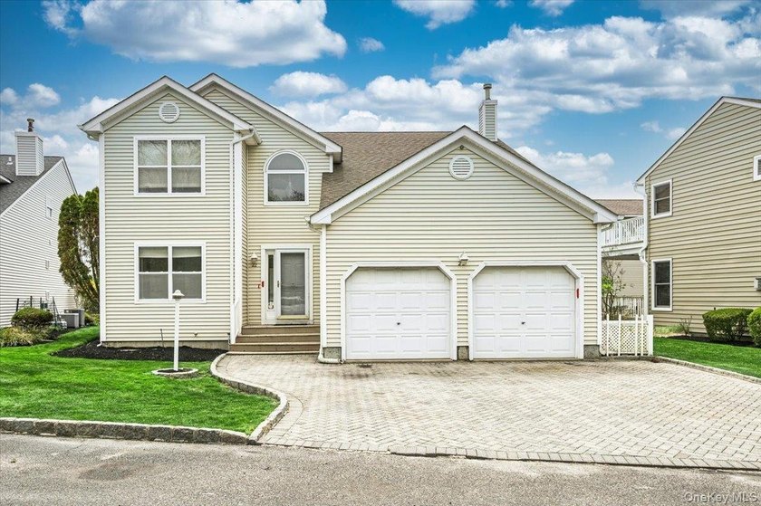 Welcome to Heron Pointe a Gated Private Waterfront Community. A - Beach Condo for sale in East Patchogue, New York on Beachhouse.com