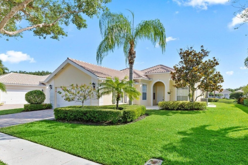 Welcome to this beautifully maintained and freshly painted - Beach Home for sale in Wellington, Florida on Beachhouse.com