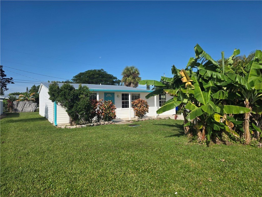 Great 3BR home in quiet area, almost at the beach, just five - Beach Home for sale in Vero Beach, Florida on Beachhouse.com