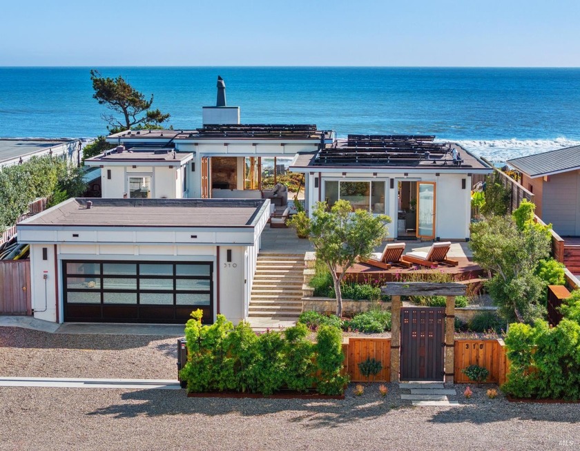 Like many who are called to live by the ocean, where time goes - Beach Home for sale in Stinson Beach, California on Beachhouse.com