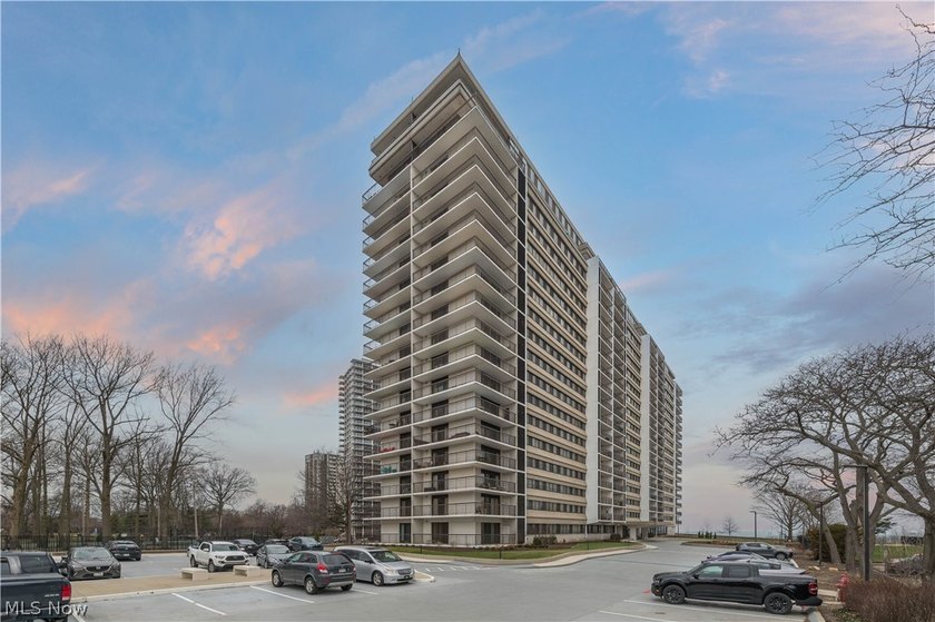 Lakefront Living at Its Finest in Lakewood Have you been - Beach Condo for sale in Lakewood, Ohio on Beachhouse.com