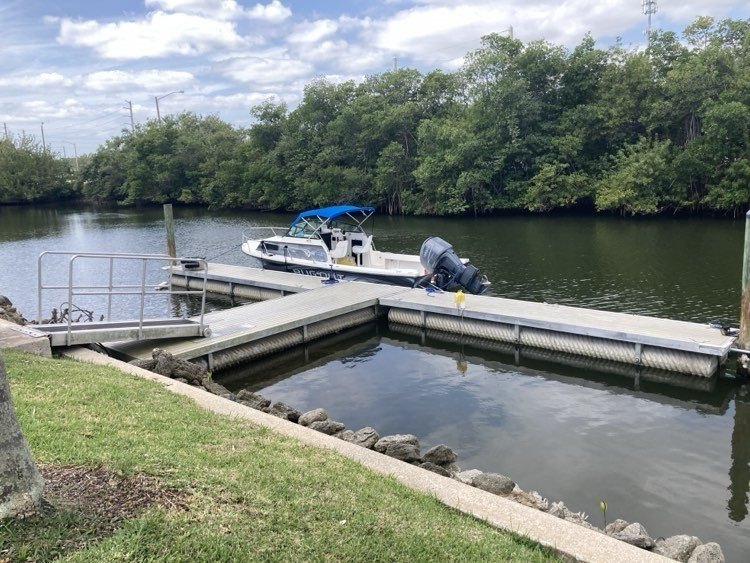 Modern, open condo w/boat dock access on canal to Intracoastal - Beach Condo for sale in Vero Beach, Florida on Beachhouse.com