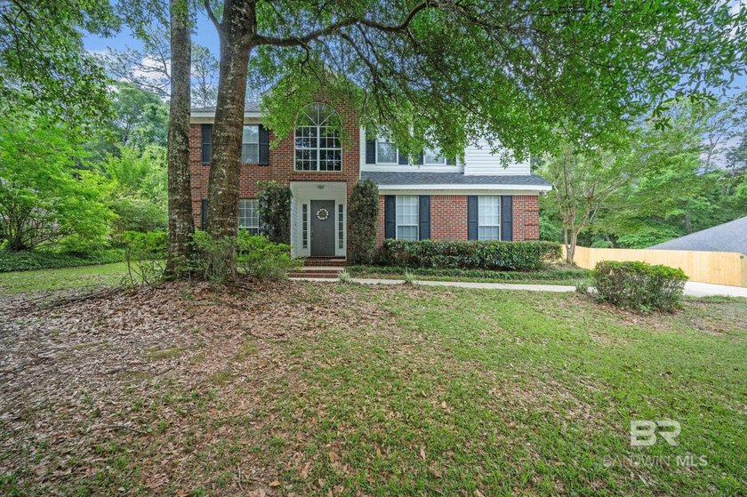 Quietly placed in the heart of Lake Forest, is a subdivision all - Beach Home for sale in Daphne, Alabama on Beachhouse.com