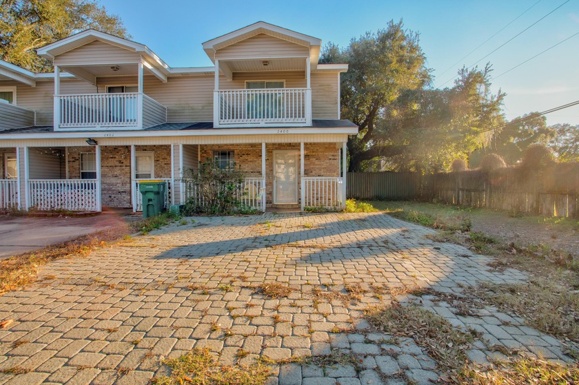 This well-maintained 2-bedroom, 1.5-bath townhome offers comfort - Beach Townhome/Townhouse for sale in Fort Walton Beach, Florida on Beachhouse.com