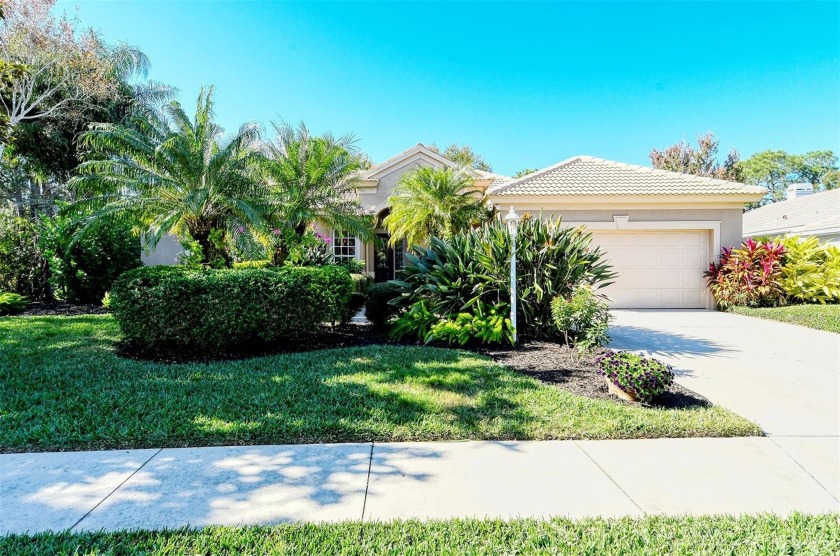 NEW PRICE IMPROVEMENT. NEWLY UPGRADED GUEST BATHROOMS. Welcome - Beach Home for sale in Lakewood Ranch, Florida on Beachhouse.com
