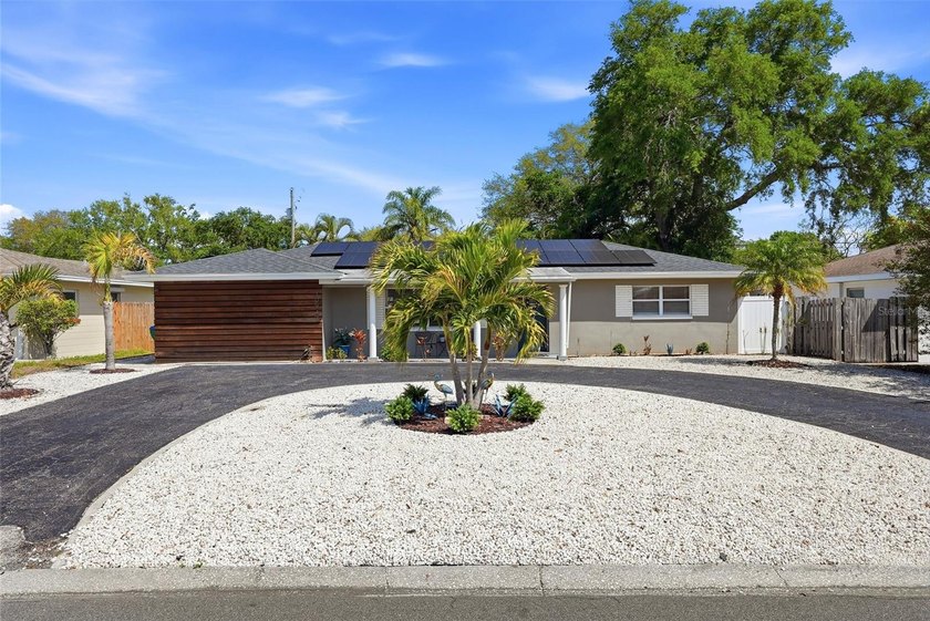 SOLAR PANELS WILL BE PAID OFF BEFORE CLOSING!!! Don't miss out - Beach Home for sale in Seminole, Florida on Beachhouse.com