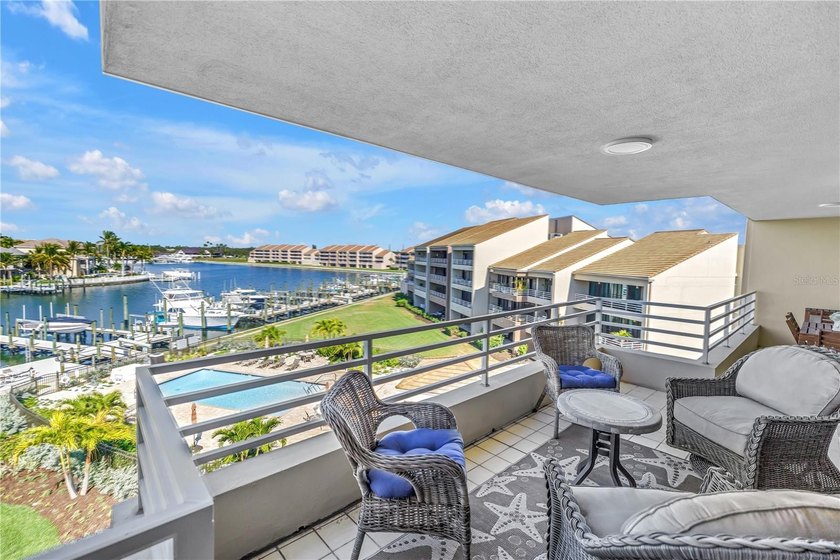 A rare waterfront offering in Pasadena Yacht & Country - Beach Condo for sale in St. Petersburg, Florida on Beachhouse.com