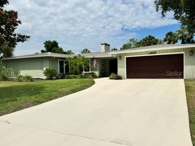 Under contract-accepting backup offers. MORE PHOTOS TO COME! Be - Beach Home for sale in Bradenton, Florida on Beachhouse.com