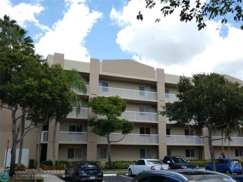 Ground-floor, corner unit in highly sought-after, guard-gated - Beach Condo for sale in Tamarac, Florida on Beachhouse.com