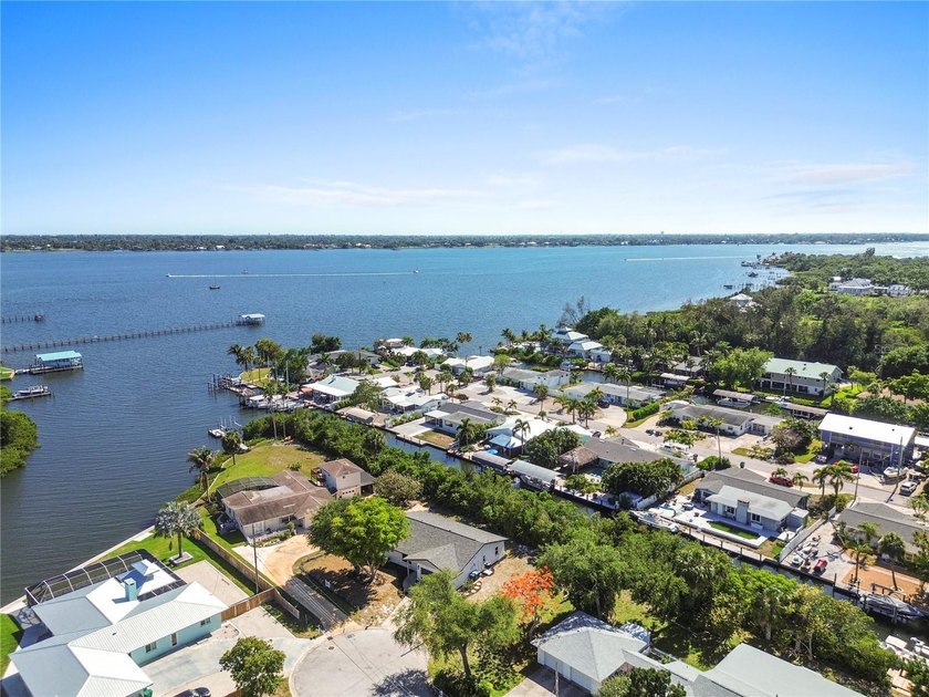 WATERFRONT! Salt water canal. DOCK. RIVER ACCESSpletely - Beach Home for sale in Palmetto, Florida on Beachhouse.com