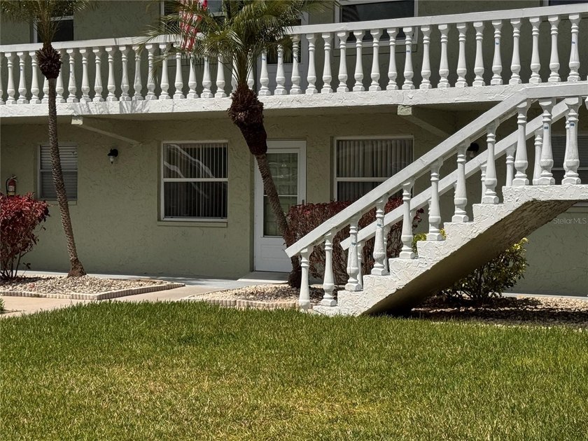 Under contract-accepting backup offers. Charming Florida Condo - Beach Condo for sale in Tarpon Springs, Florida on Beachhouse.com