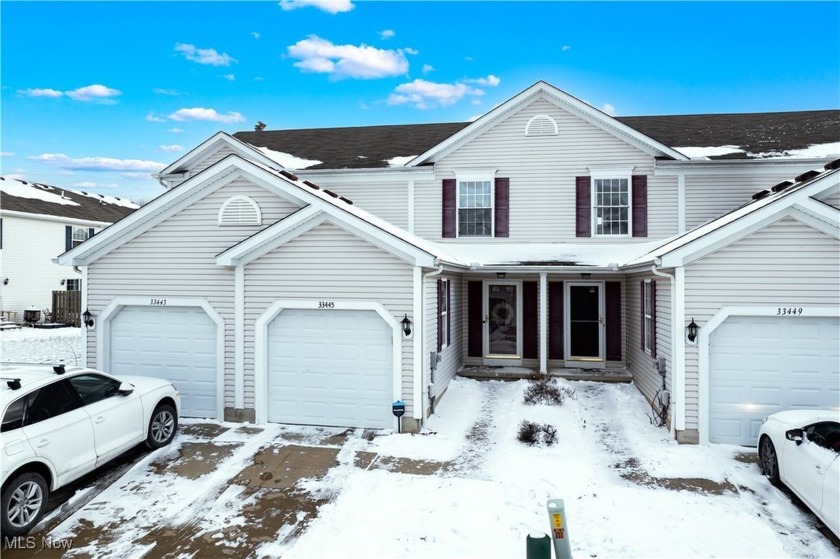 Wonderfully updated 2 bedroom, 1.5 bathroom townhome in a - Beach Townhome/Townhouse for sale in Avon Lake, Ohio on Beachhouse.com