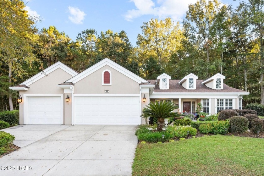 Located on a quiet cul-de-sac in Sun City Hilton Head, this - Beach Home for sale in Bluffton, South Carolina on Beachhouse.com
