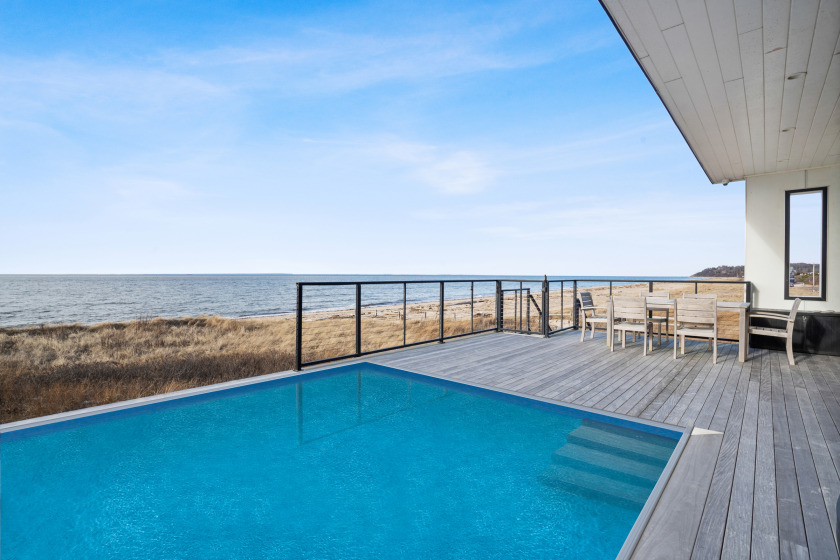Stunning North Fork Haven Beachfront,Private - Beach Vacation Rentals in Southold, New York on Beachhouse.com
