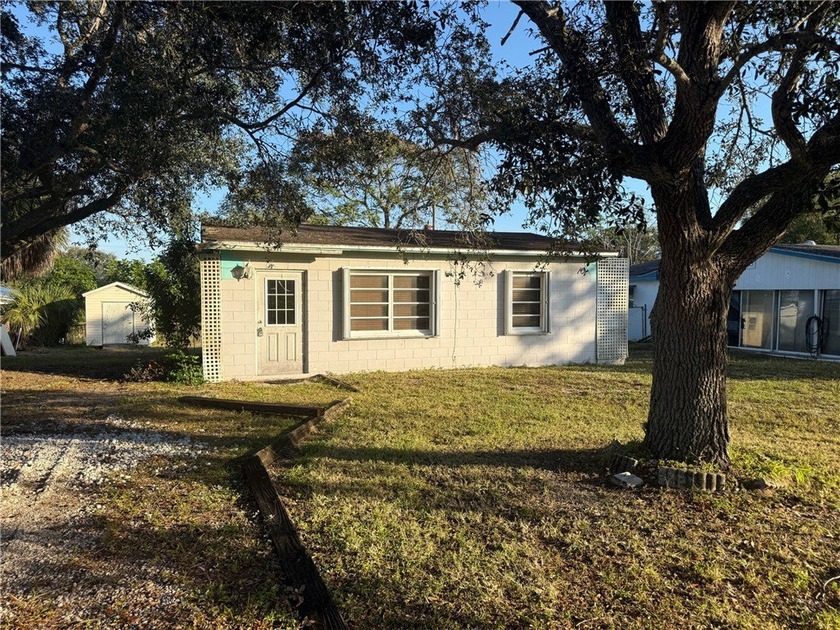 Handyman Special! 2 Bedroom 1 Bath home on a dead-end street! - Beach Home for sale in Vero Beach, Florida on Beachhouse.com