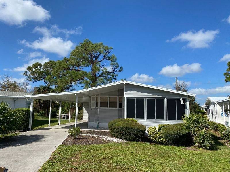1990 Palm Harbor doublewide manufactured home in the lovely - Beach Home for sale in North Port, Florida on Beachhouse.com