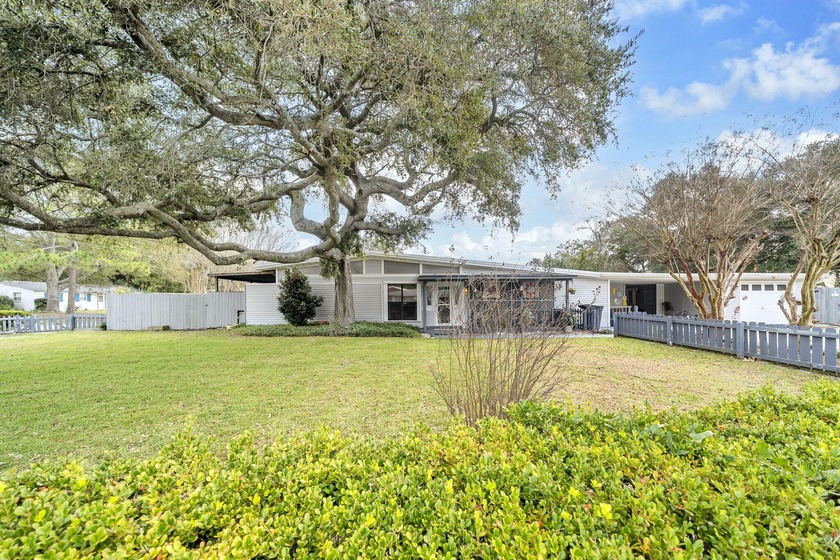 **SPECIAL INCENTIVE FOR CASH BUYER-$350K - AS IS*** ***Under - Beach Home for sale in Fort Walton Beach, Florida on Beachhouse.com