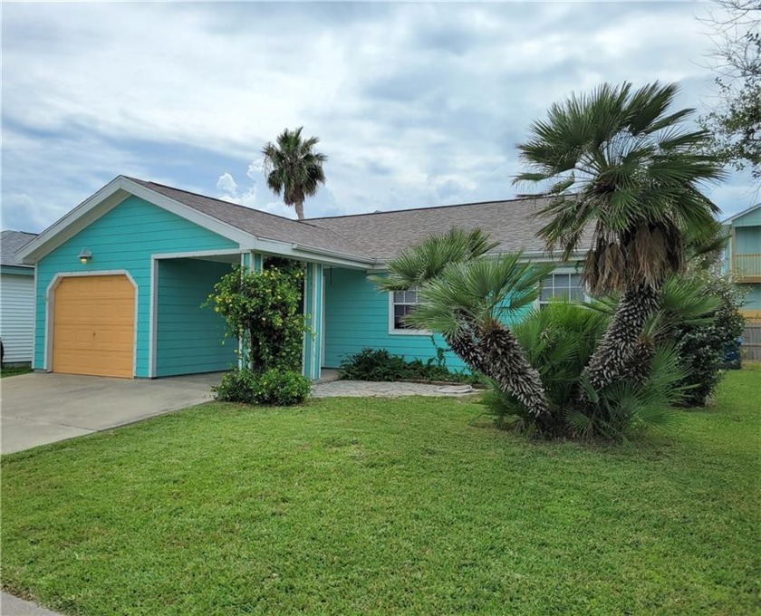 LOWEST-PRICED HOME IN PORT A WITH A PRIVATE POOL!  This 3/2.5 - Beach Home for sale in Port Aransas, Texas on Beachhouse.com