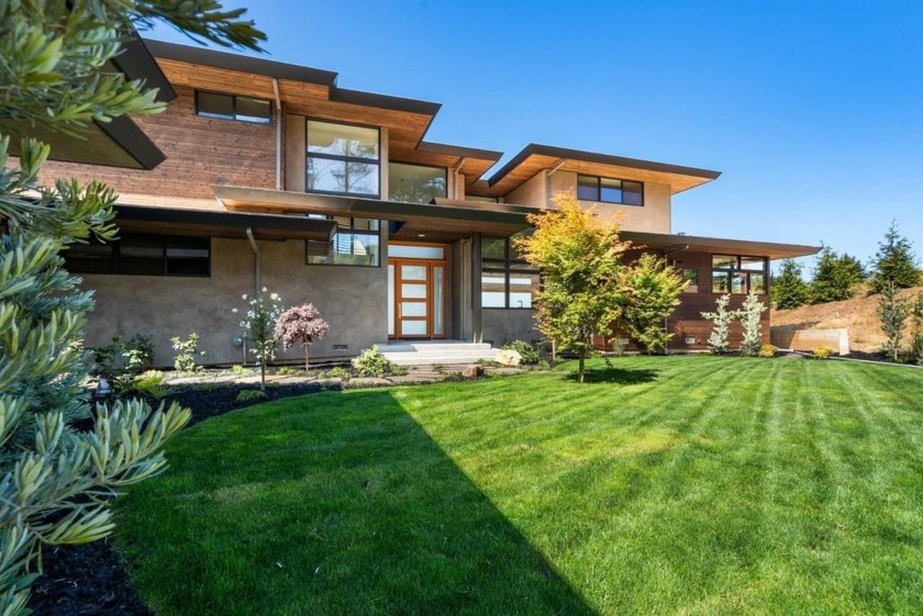 Just Completed. Breathtaking ocean vistas! BRAND NEW - Beach Home for sale in LA Selva Beach, California on Beachhouse.com