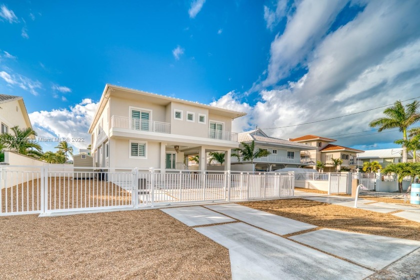 Welcome to your new and lavishly furnished luxury smart home on - Beach Home for sale in Key  Largo, Florida on Beachhouse.com