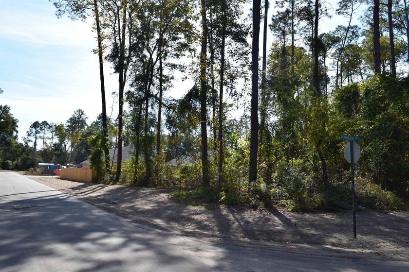 Uncommon double-lot in Wakulla Gardens subdivision! This corner - Beach Lot for sale in Crawfordville, Florida on Beachhouse.com