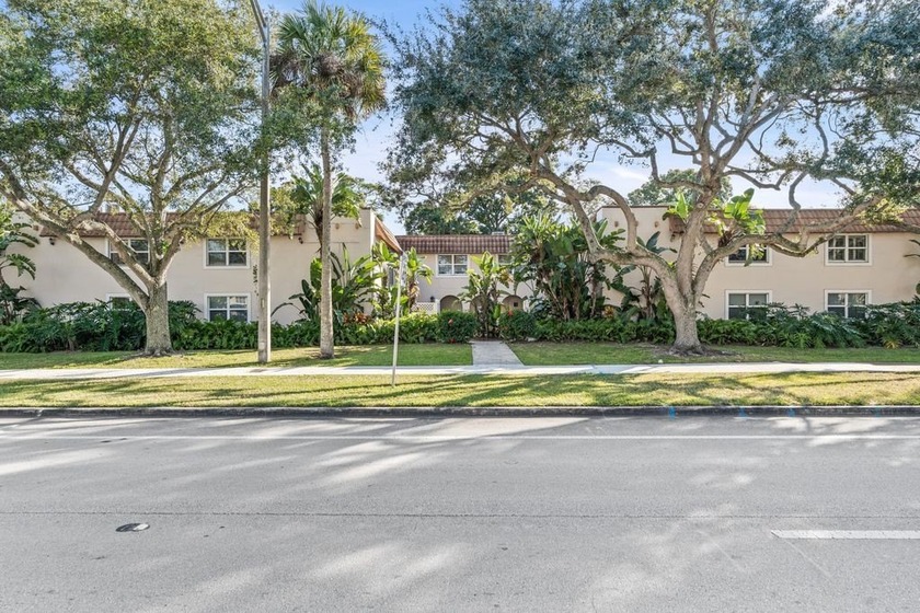 This centrally located 2nd floor Condo is in the heart of - Beach Condo for sale in Vero Beach, Florida on Beachhouse.com