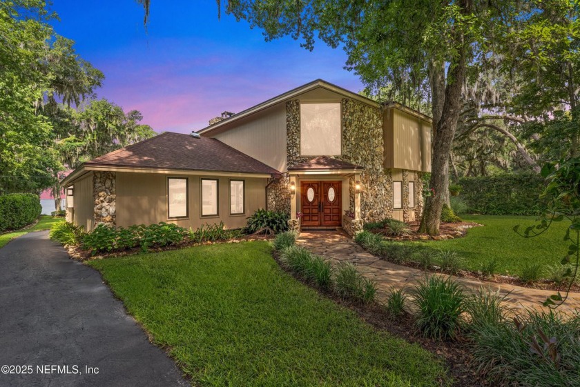 Welcome to your private oasis on the beautiful St. Johns River - Beach Home for sale in Saint Johns, Florida on Beachhouse.com