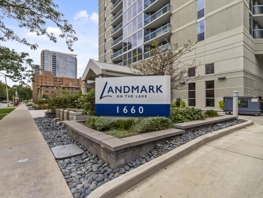 Welcome to Landmark On The Lake! Located on the 16th floor you - Beach Condo for sale in Milwaukee, Wisconsin on Beachhouse.com