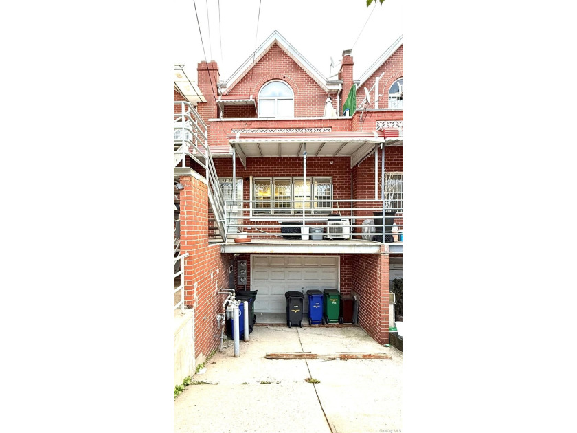 Beautiful attached two-family home in the heart of College Point - Beach Home for sale in College Point, New York on Beachhouse.com