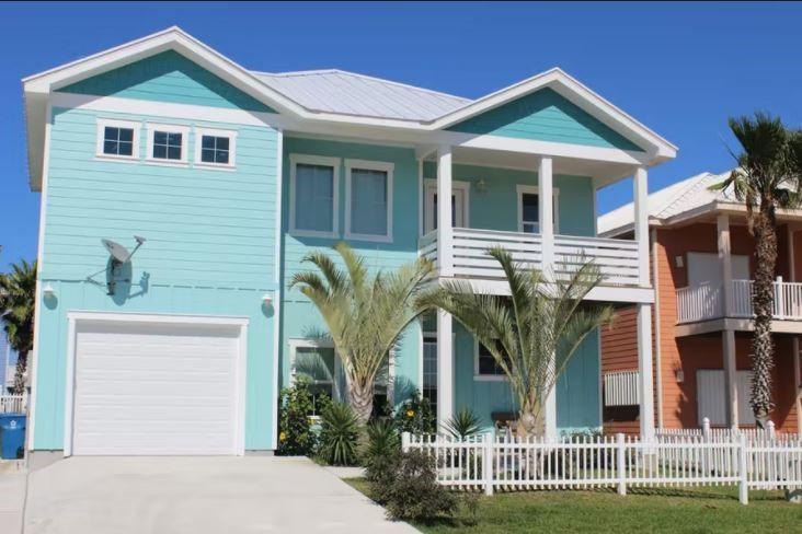Great 5 bedroom Gulf view home in Royal Sands with incredible - Beach Home for sale in Port Aransas, Texas on Beachhouse.com