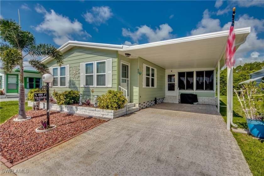 **Charming  Remodeled 2/2 Home in the 55+ Horizon Village - Beach Home for sale in North Fort Myers, Florida on Beachhouse.com