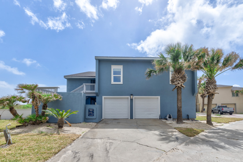 Beachfront, community pool & hot tub, EV - Beach Vacation Rentals in Port Aransas, Texas on Beachhouse.com