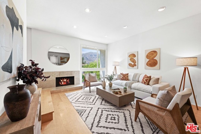 GORGEOUS VIEWS, NEW PRICE and READY TO BE YOUR NEW HOME FOR THE - Beach Condo for sale in Pacific Palisades, California on Beachhouse.com