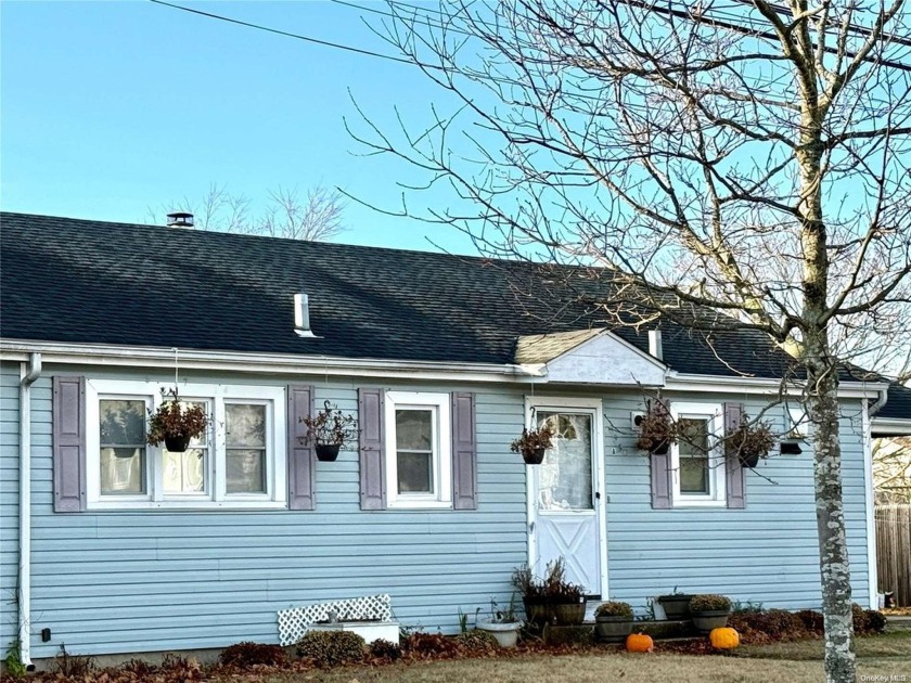 Great Starter Home For A Great Value, Lovely Attached/Duplex - Beach Home for sale in Southampton, New York on Beachhouse.com