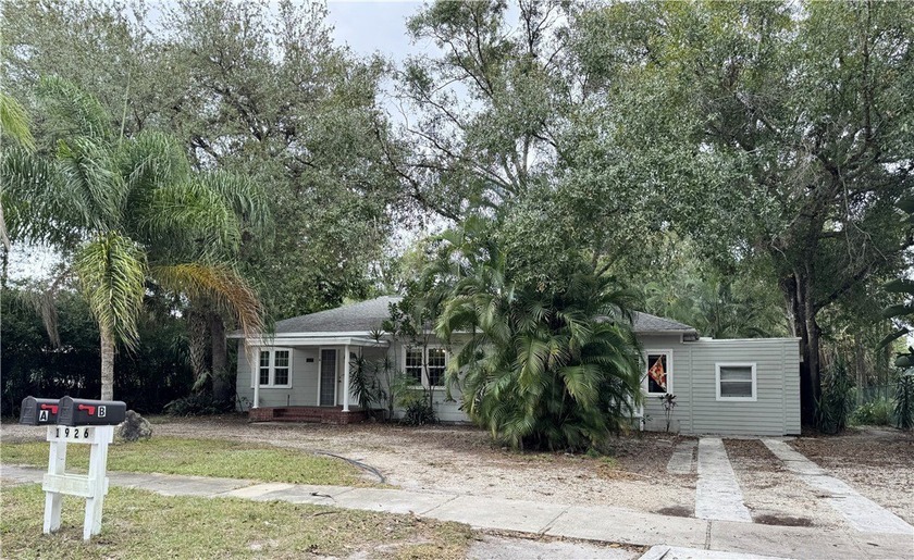 Great investment opportunity in the heart of town! Duplex in a - Beach Lot for sale in Vero Beach, Florida on Beachhouse.com