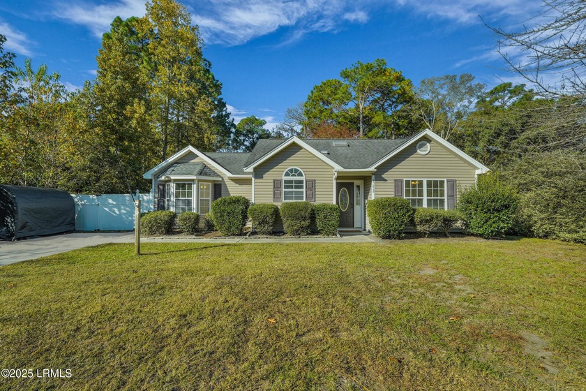 Located just 10 minutes from historic downtown Beaufort and 25 - Beach Home for sale in Beaufort, South Carolina on Beachhouse.com