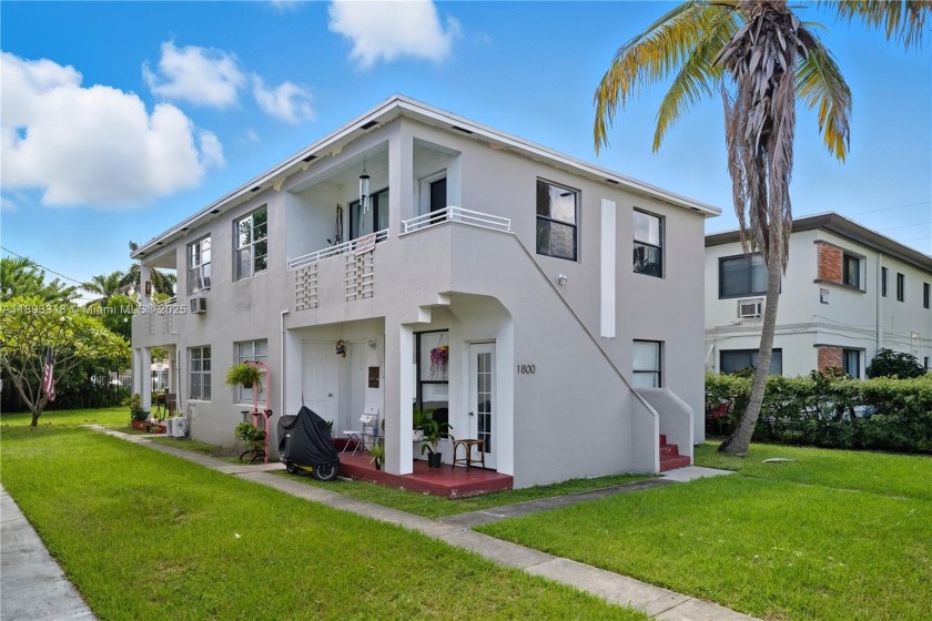 Don't miss this opportunity to acquire an excellent - Beach Townhome/Townhouse for sale in Miami Beach, Florida on Beachhouse.com