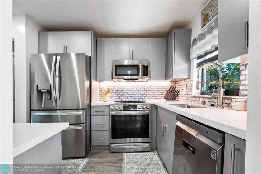Beautiful Condo located on the 3rd floor right next to the - Beach Condo for sale in Sunrise, Florida on Beachhouse.com