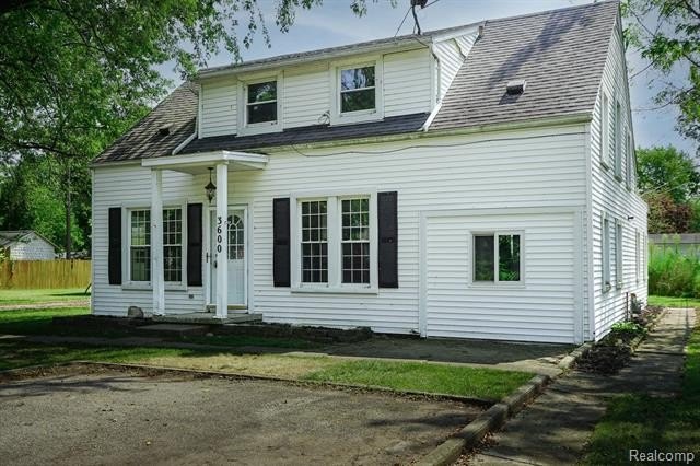 Freshly renovated home on a wide (110') lot on a dead end street - Beach Home for sale in Monroe, Michigan on Beachhouse.com